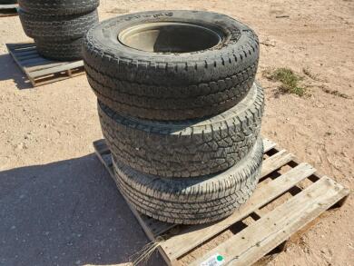 (3) Wheels/Tires 265/70 R 17