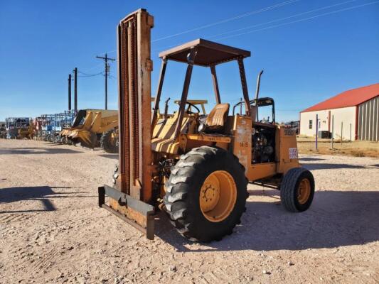 CASE 585D Rough Terrain Forklift