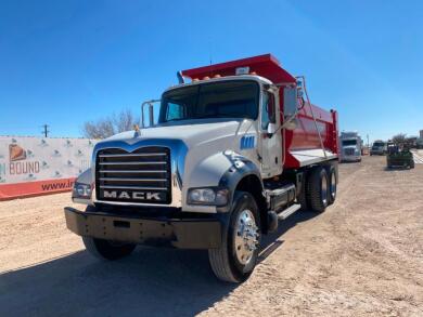 *2009 Mack GU713 Dump Truck