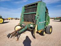 John Deere 535 Round Baler