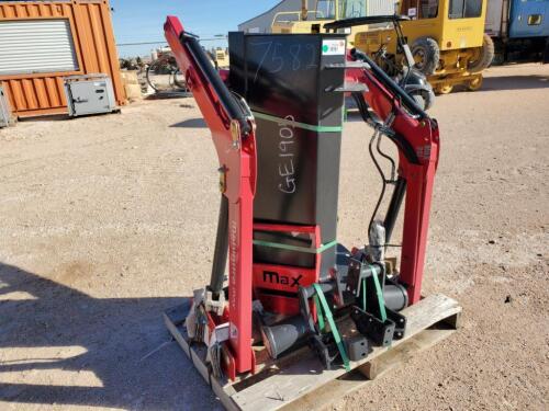 Mahindra Max 24L Front End Loader with Bucket