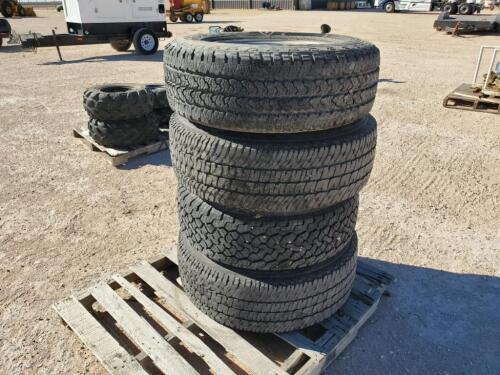 (4) Ford Wheels/Tires 265/70 R 17