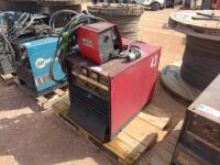 Lincoln Idealarc R3R-500 Welder with Lincoln LF-72 Wire Feeder