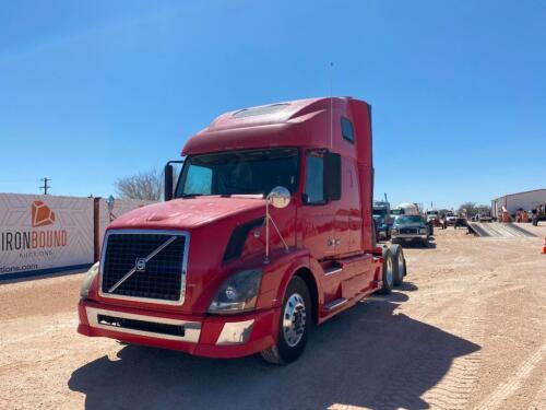 2010 Volvo VNL Sleeper Truck Tractor