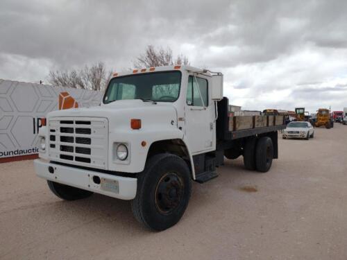 1987 International S1900 16 ft Flatbed Truck