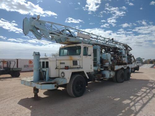 International Paystar Truck with Drilling Unit ( Does Not Run )