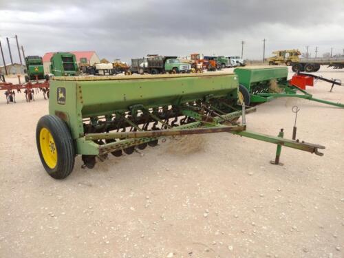 13 Ft John Deere Seed Drill