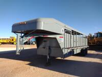 *2006 Gooseneck Livestock Trailer