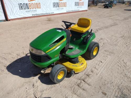 John Deere 102 Ridding Mower