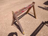 (1) Set Metal Pipe Stands