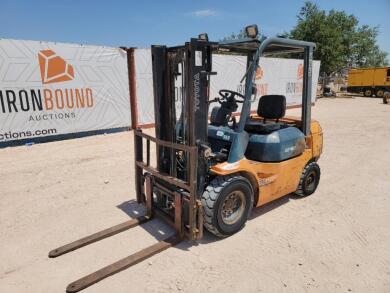 Toyota 25 Forklift