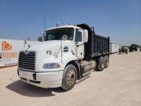 2006 Mack Dump Truck