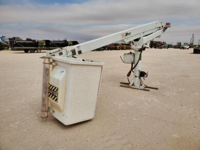 Altec AT200A Telescopic Boom Bucket