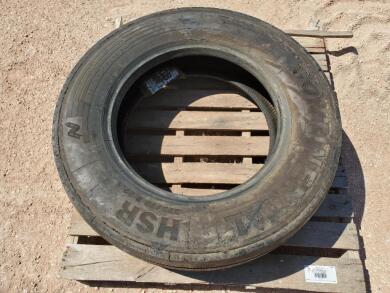 (1) Continental Truck Tire 275/70 R 22.5