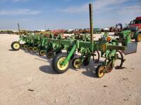 John Deere 886 Row Crop Cultivator