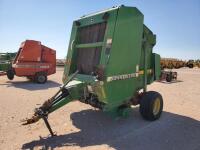 John Deere 466 Round Baler