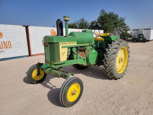 John Deere 720 Tractor