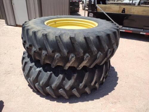 (2) John Deere Dualls 520/85 R 38