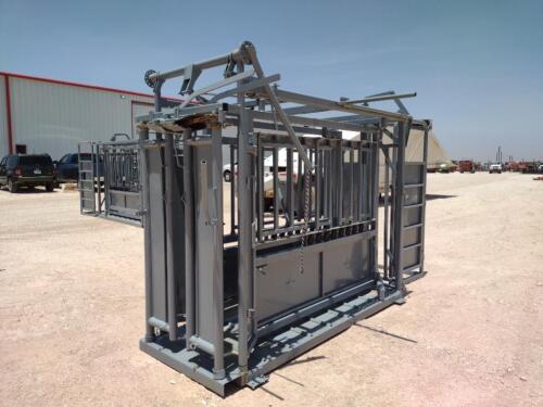 Unused Manual Squeeze Chute W/ Palpation Cage