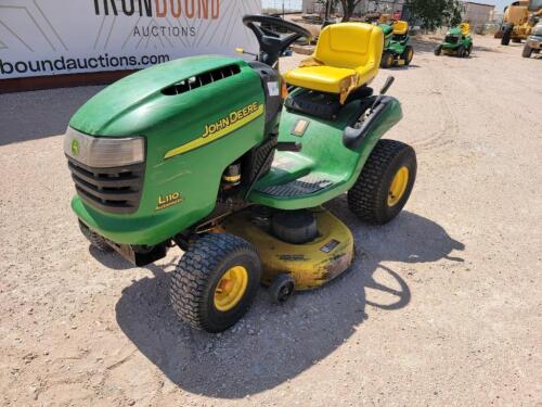 John Deere L110 Riding Mower