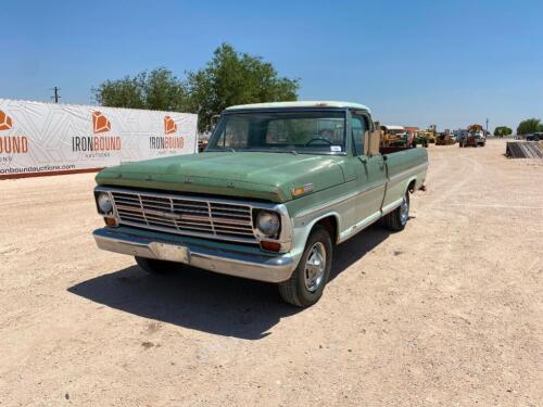 Ford F-100 Pickup