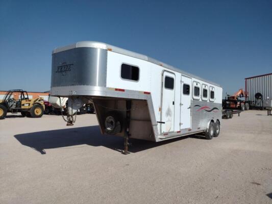 2001 Exiss Aluminum Horse Trailer