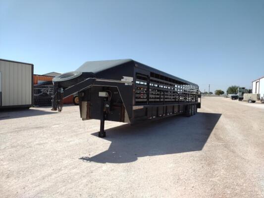 2010 Hughes Cattle Trailer