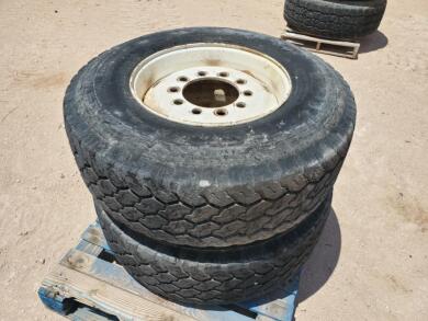 (2) Truck Tires/Wheels 385/65 R 22.5