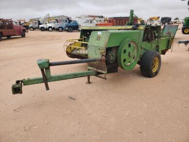 John Deere 336 Small Square Baler