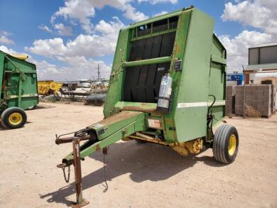 John Deere 430 Round Bale Baler