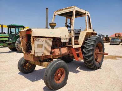 CASE 1370 Tractor