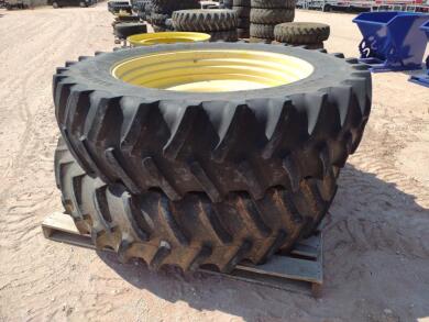 (2) John Deere Duals w/Tires 480/80 R 50