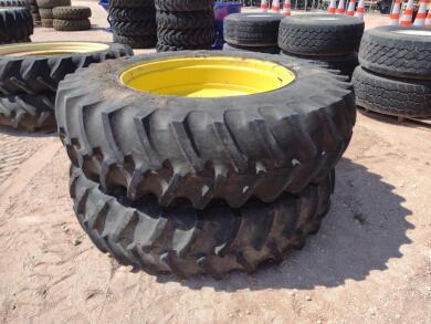 (2) John Deere Duals w/Tires 480/80 R 42