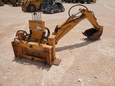 CASE D100 Backhoe Attachment