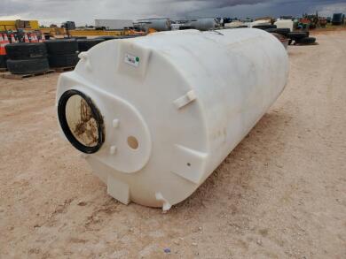 800 Gallon Plastic Vertical Storage Tank