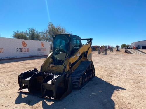 CAT 297C Skid Steer w/Grapple Bucket