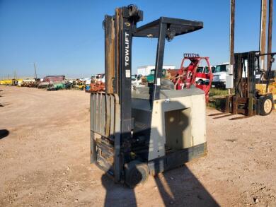 Crown Stand Up Forklift ( Does Not Run )