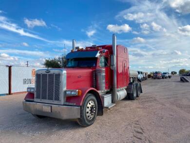 2004 Peterbilt 379 Truck Tractor