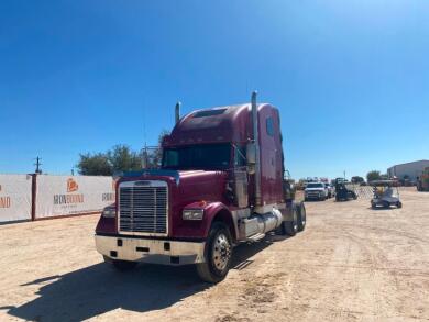 2004 Freightliner Classic Red