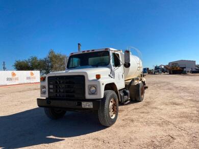 1985 International Water Truck