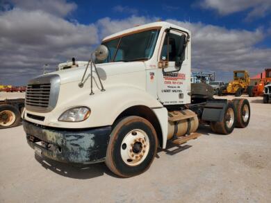 2004 Freightliner Columbia Truck Tractor