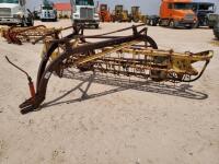 New Holland 256 Hay Rake, Pull Type