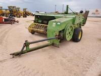 John Deere 346 Square bale Baler