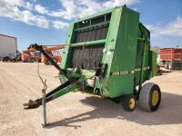 John Deere 535 Round Bale Baler