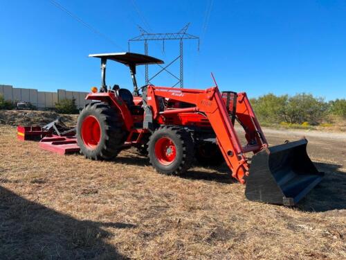 Kioti DK45 W/Kioti KL 1590 Tractor