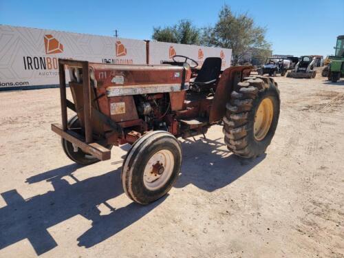 International 484 Tractor