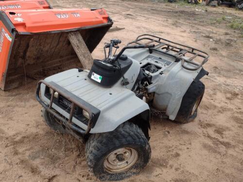 Lot of 2 ATVs (Yamaha Moto4 250 & Polaris)