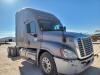2011 Freightliner Semi Truck - 7