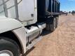 2001 Freightliner FLD120 Truck - 11