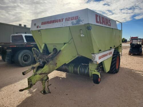 Claas Quadrant 1200 Square Bale Baler